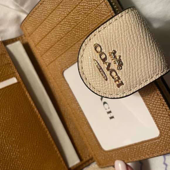 COACH Medium Zip & Snap Wallet 🐻‍❄️ NWT - Picture 12 of 15